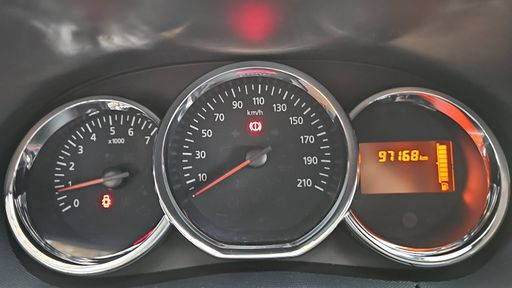Dacia Duster 1.5 dCi 110 - Prestige – 2016 – 97160 km – Diesel – Boîte Manuelle — photo 13