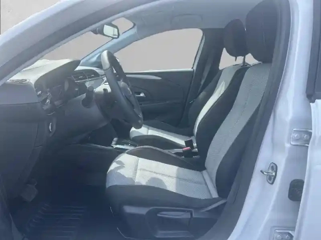 Opel Corsa 1.2 turbo 100 ch bva8 — photo 8