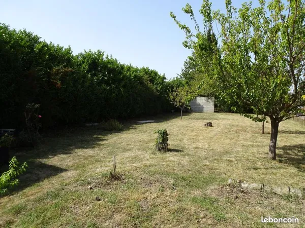 Bordeaux Caudéran : terrain de 300 m² idéalement situé pour votre maison sur mesure