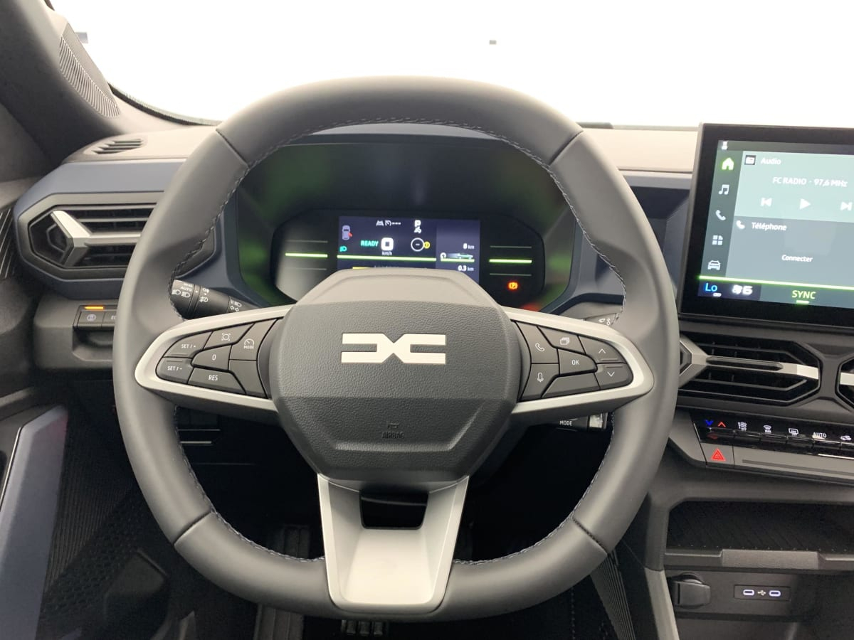 Dacia Bigster — photo 14