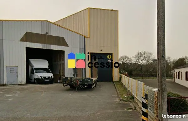 Local industriel 780 m²