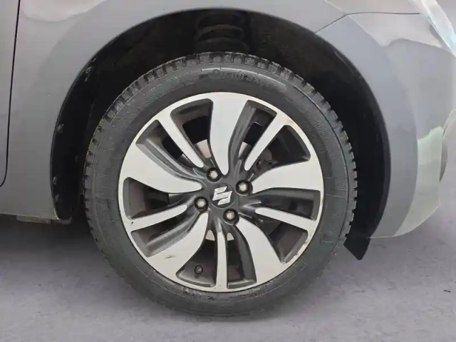 Suzuki Swift 1.0 boosterjet auto — photo 38