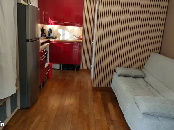 Sanary sur mer - studio meublé avec terrasse de 32 m² et parking privé