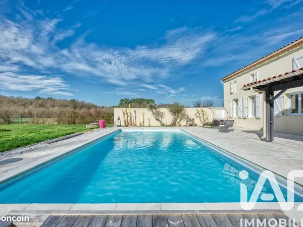 Maison 6 pièces 195 m²