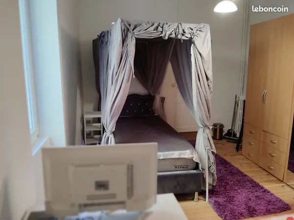 Chambre meublée 17 m² en colocation - maison rénovée de 170 m² - Cahors - 500 charges comprises