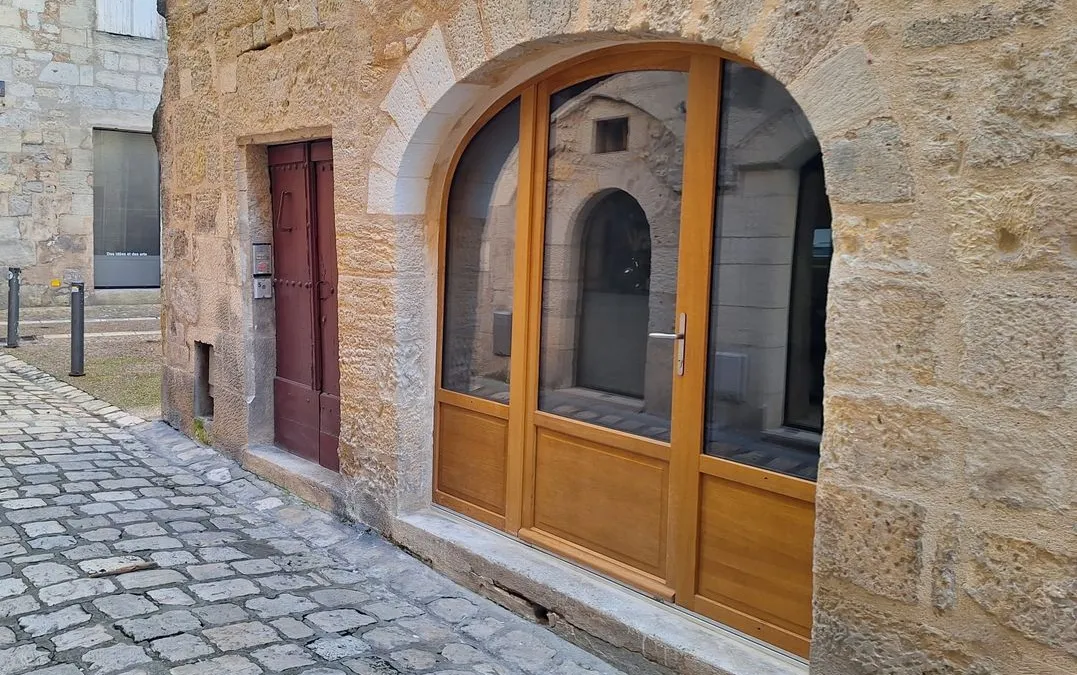 Photo 1