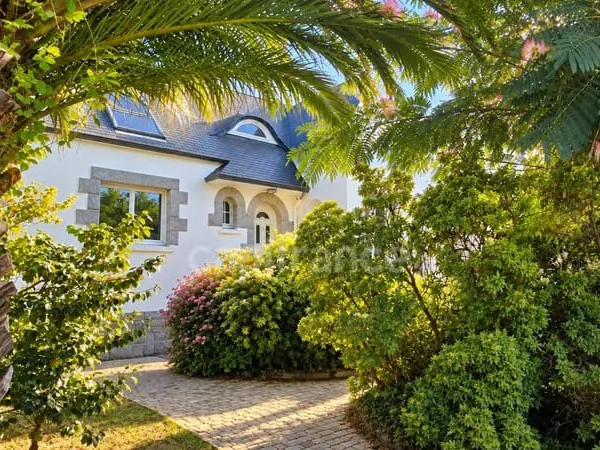 Maison avec vue mer, jacuzzi et magnifique jardin au Moulin Blanc