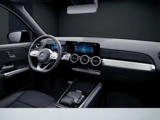 Mercedes Glb 200 d amg line — photo 11