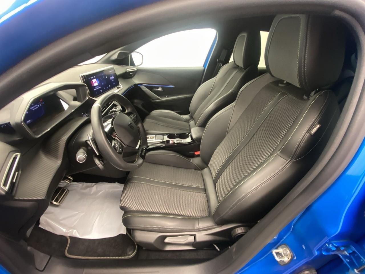 Peugeot 208 hybrid 136 e-dcs6 gt — photo 9