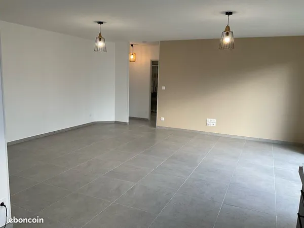 Location maison T5 FONTCOUVERTE