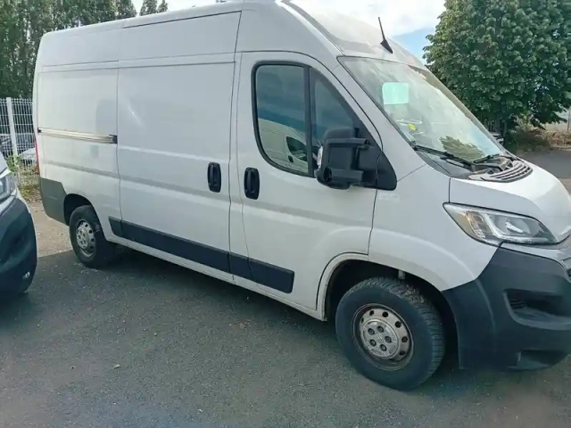 Citroën Jumper tole 33 l2h2 bluehdi 140 s&amp;s bvm6 — photo 4