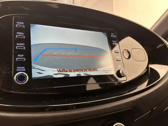 Toyota Aygo 1.0 vvt-i 72 design — photo 23