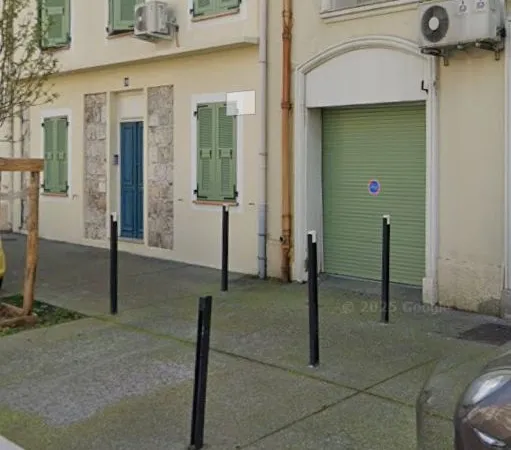 À LOUER — GARAGE DE PLEIN-PIED EN RDC — QUARTIER CARRAS- Nice