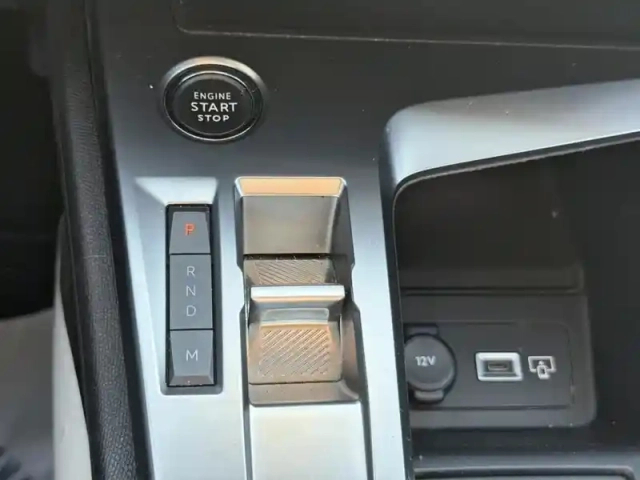 Peugeot 308 puretech 130ch s&amp;s eat8 active pack — photo 24