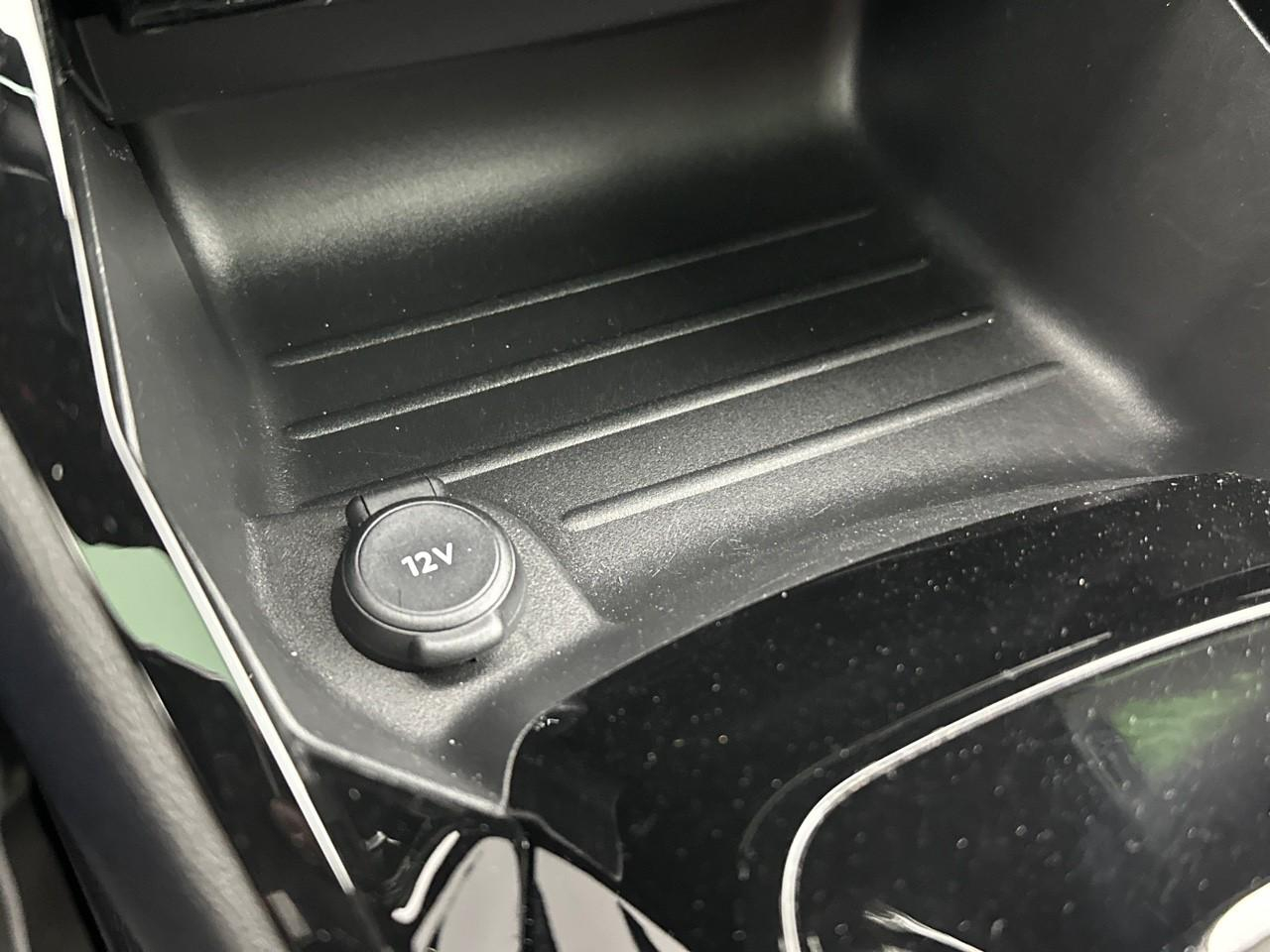Peugeot 2008 puretech 130 s&s eat8 gt line — photo 30