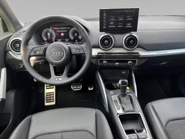 Audi Q2 35 tfsi 150 s tronic 7 — photo 10