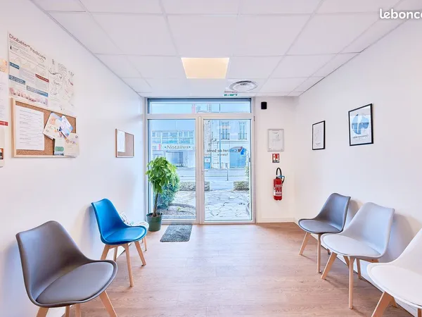 Local professionnel (espace de santé) cours Gambetta à Talence