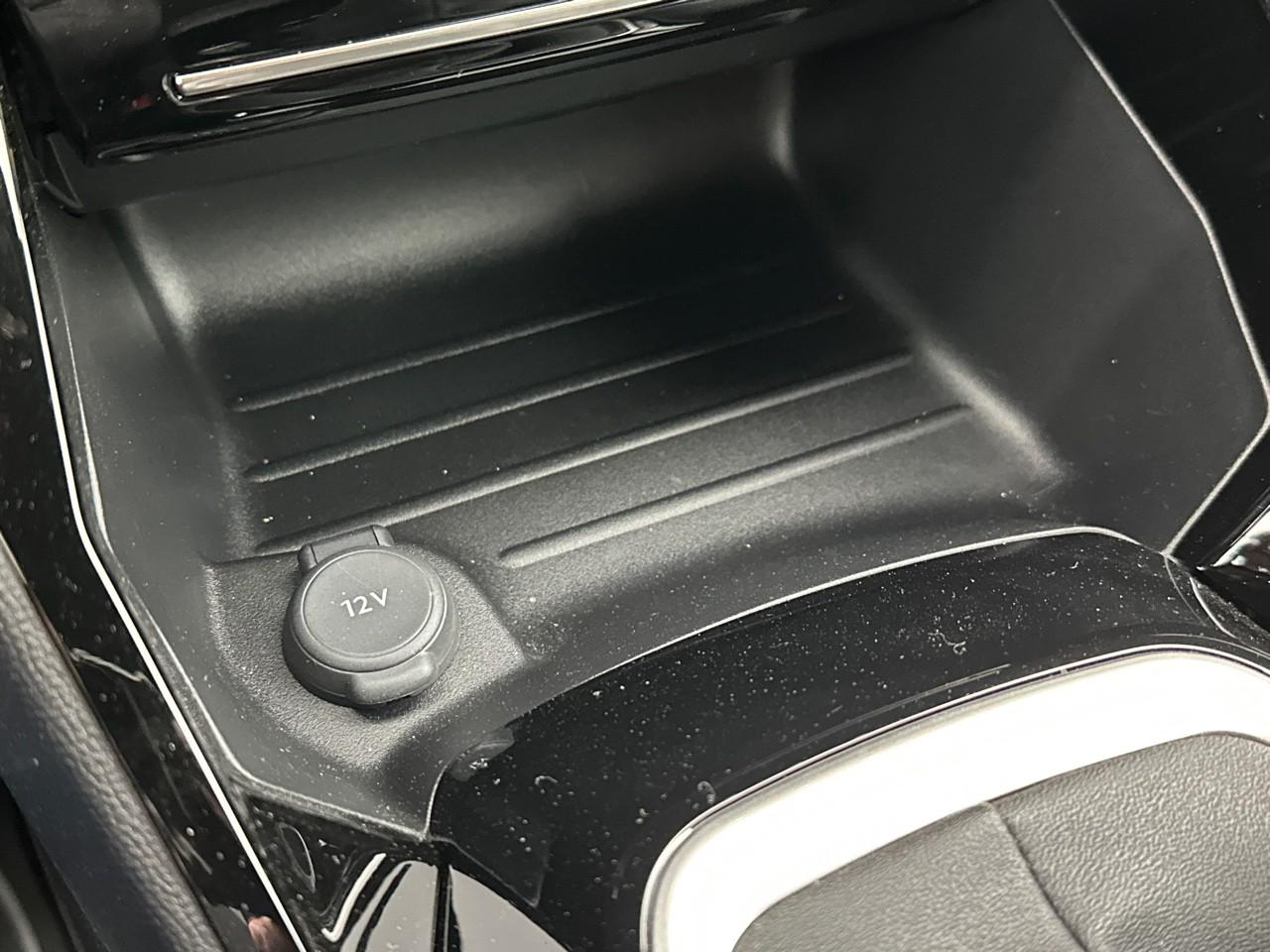 Peugeot 2008 100 s&s bvm6 allure — photo 31