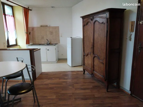 Appartement Location Poligny 2p 29m² 310€