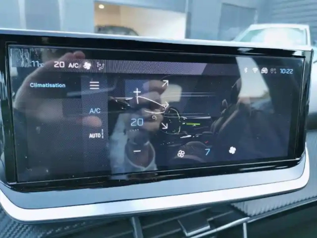 Peugeot 208 electrique 50 kwh 136ch — photo 15