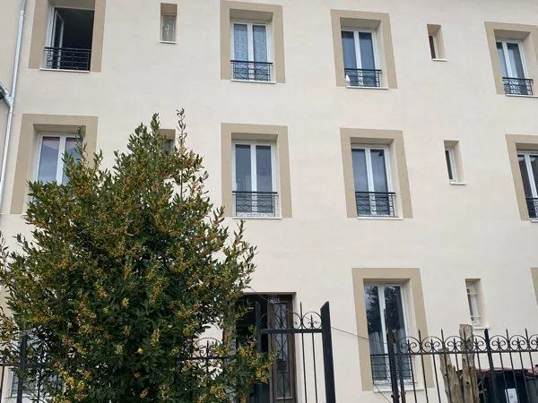 Arcueil F2 à louer à 3 mn du RER Laplace