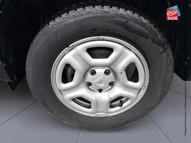 Dacia Duster 1.5 blue dci 115ch essentiel 4x2 — photo 10
