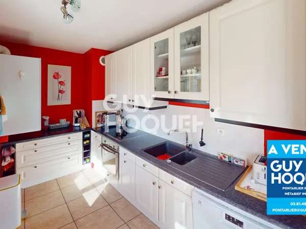 PONTARLIER APPARTEMENT 7 PIECES GARAGE TERRASE DERNIER ETAGE
