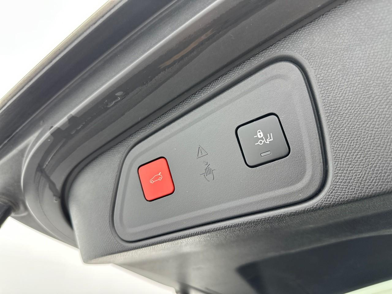 Peugeot 3008 puretech 130ch s&s eat8 gt pack — photo 36
