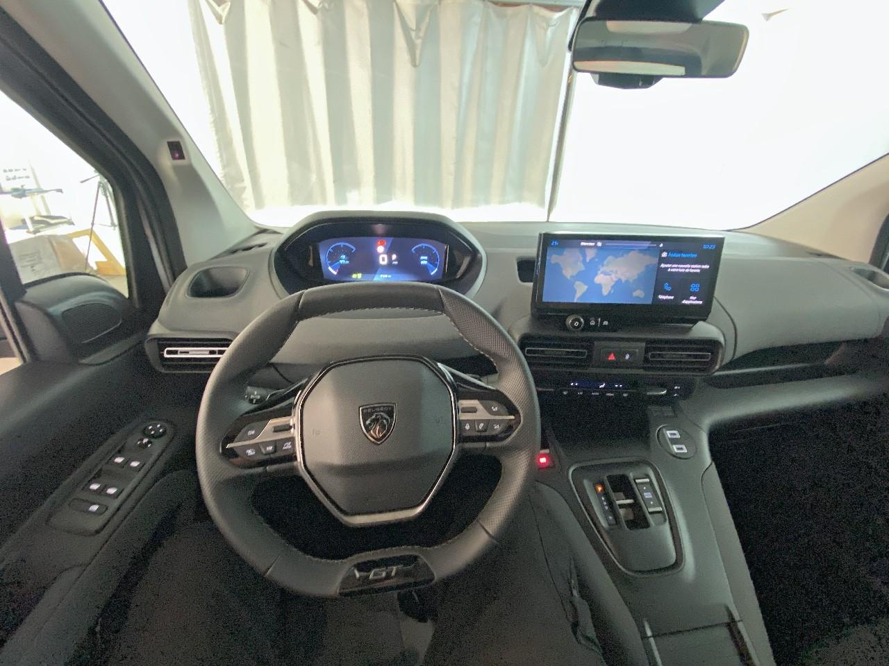 Peugeot Rifter m diesel 130 ch automatique 5pl gt — photo 12