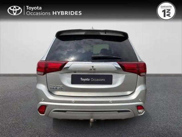 Mitsubishi Outlander phev twin motor business 4wd — photo 4
