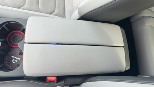 Citroen C5 Aircross 1.6 THP PureTech 224 Plug in Hybrid e-EAT8 - E-Series – 2024 – 27614 km – Hybride rechargeable – Boîte Automatique — photo 15