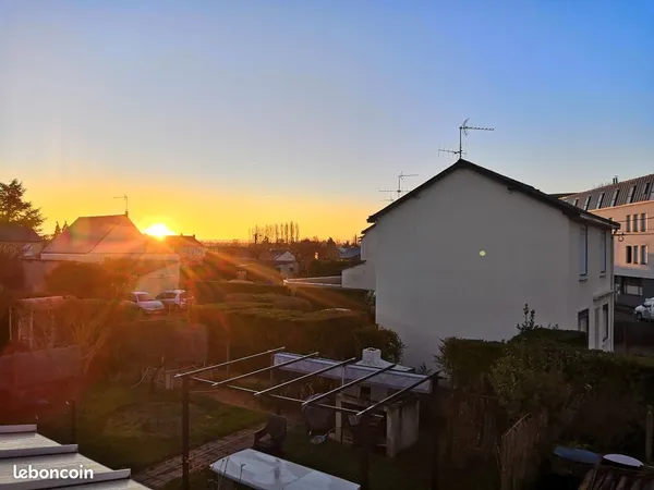 Maison mitoyenne 95m2 + Véranda, Appentis, Four à Pizzas, Puit mitoyen, Jardin, 2 Pêchers, 1 Laurier
