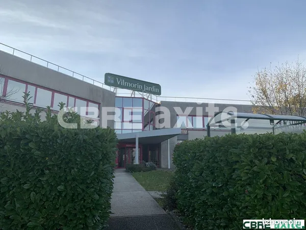 Bureaux 2205 m² SAINT-QUENTIN-FALLAVIER