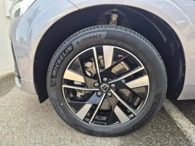Volvo Xc60 t6 hybride rechargeable 350ch plus style dark geartronic 8 awd — photo 10