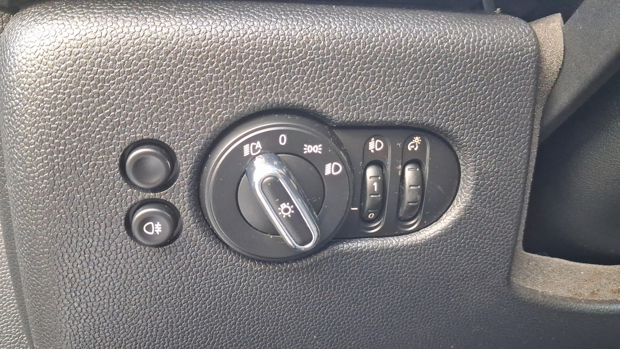 Mini Hatch 3 Portes Cooper 136 ch DKG7 — photo 21