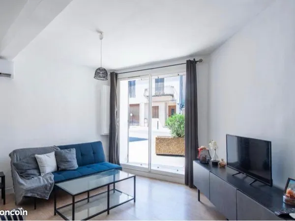 Appartement T2 meublé - Saint-Andiol - 650 HC