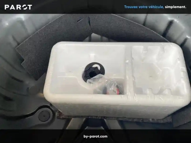 Dacia Sandero 1.0 tce 90ch journey — photo 29