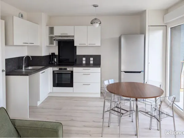 T2 meublé neuf 46 m² avec balcon, parking sous-sol et ascenseur - Hem