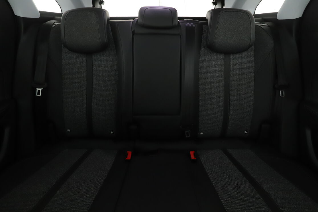 Peugeot 3008 1.2 PureTech Allure EAT6 — photo 15
