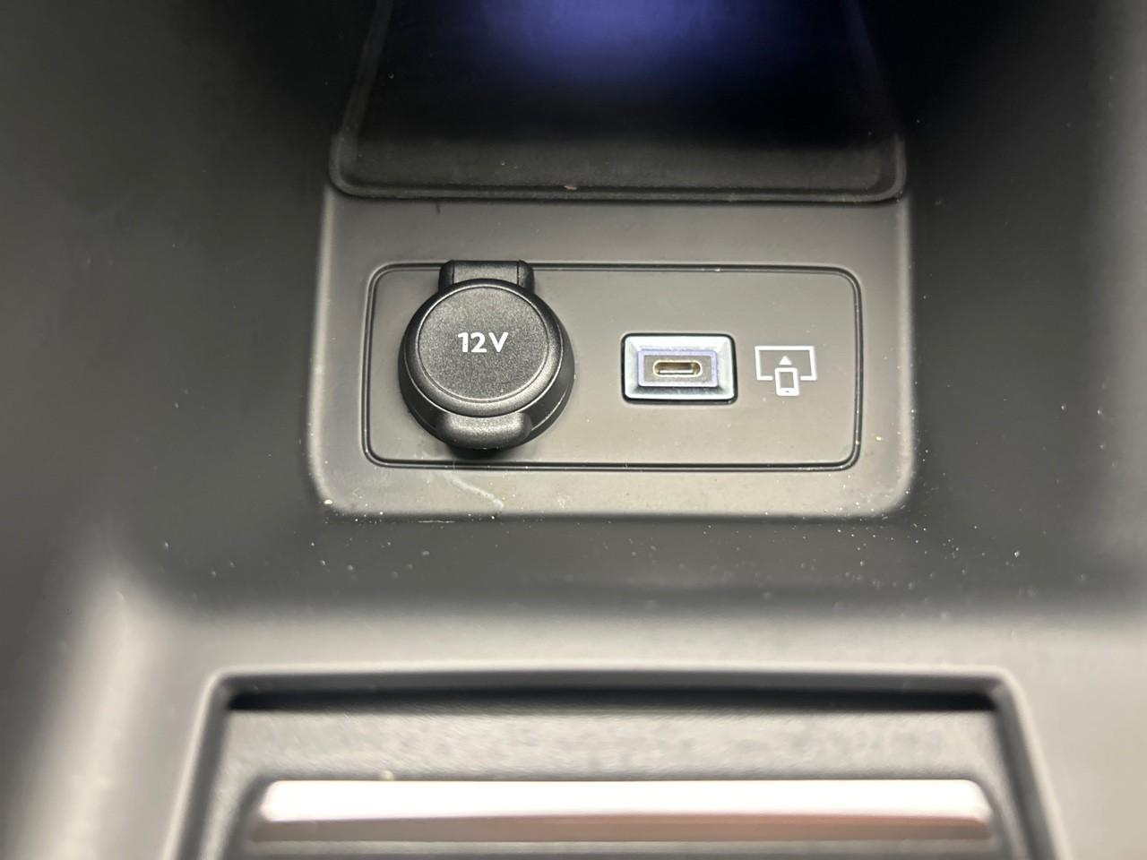 Peugeot 308 phev 225 e-eat8 gt — photo 26