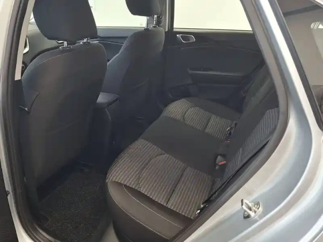 Kia Ceed 1.0 t-gdi 100 ch bvm6 — photo 11