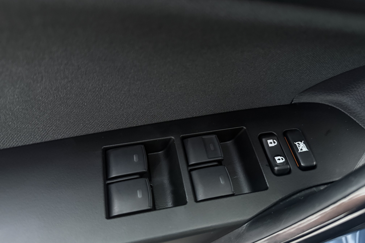 Toyota Auris Touring Sports — photo 17