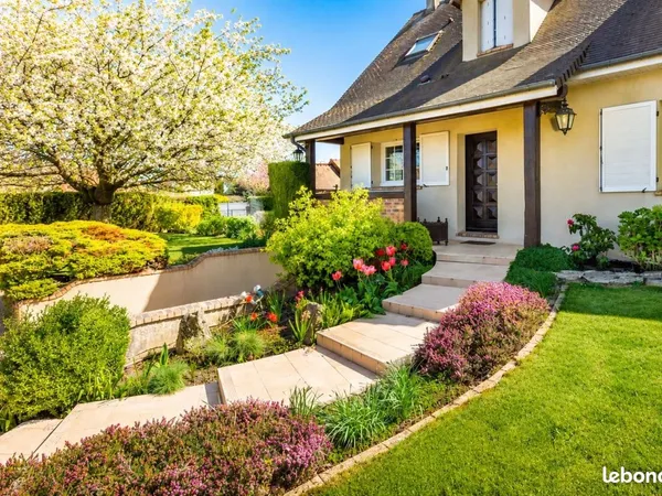 Propriété 7 pièces 205 m²