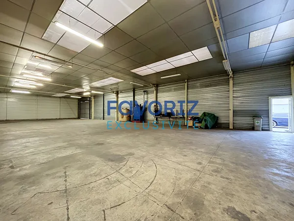 Local commercial 524 m²