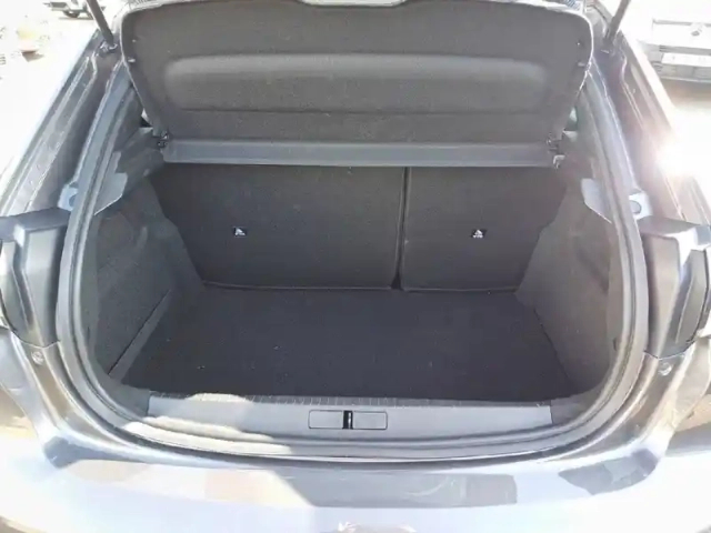 Peugeot 208 puretech 100 s&amp;s eat8 — photo 6