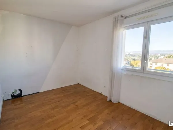 Appartement 5 pièces 75 m²