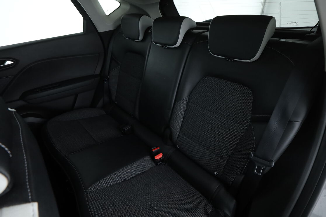 Renault Captur 1.5 Blue dCi Intens EDC — photo 13