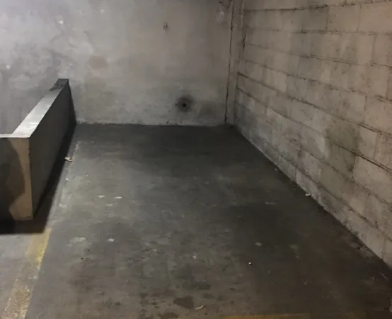 Loue parking 13m² Neuilly-sur-Seine - 44 rue de Longchamp