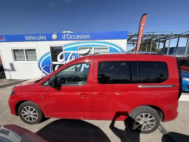 Ford Tourneo Connect 2.0 ecoblue 122ch titanium — photo 8