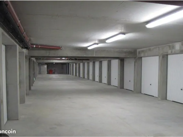 Garage à louer